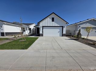 6018 N Static Line Ave, Meridian, ID 83646