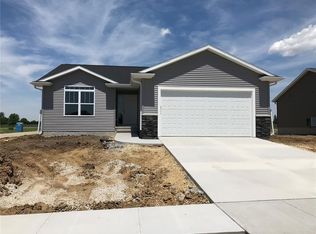 6102 Cope Dr, Marion, IA 52302