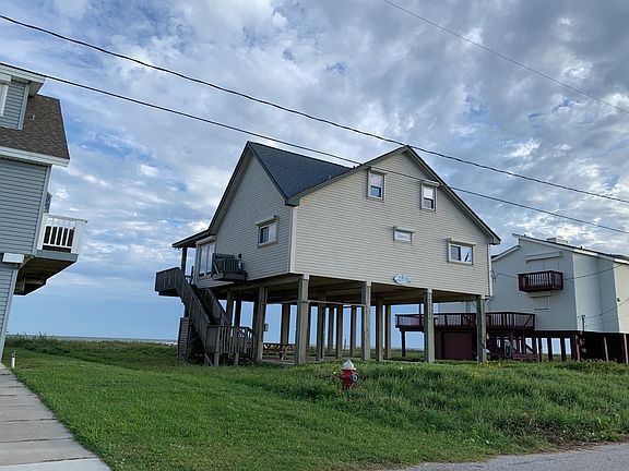 3rd image of 22126 Kennedy Dr