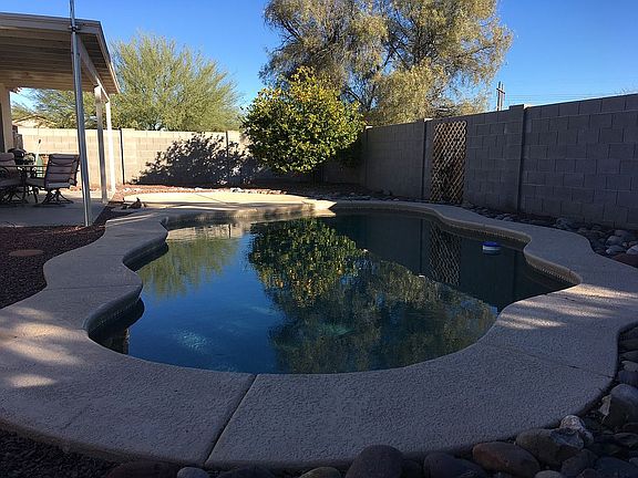 3rd image of 8702 N Silver Moon Way