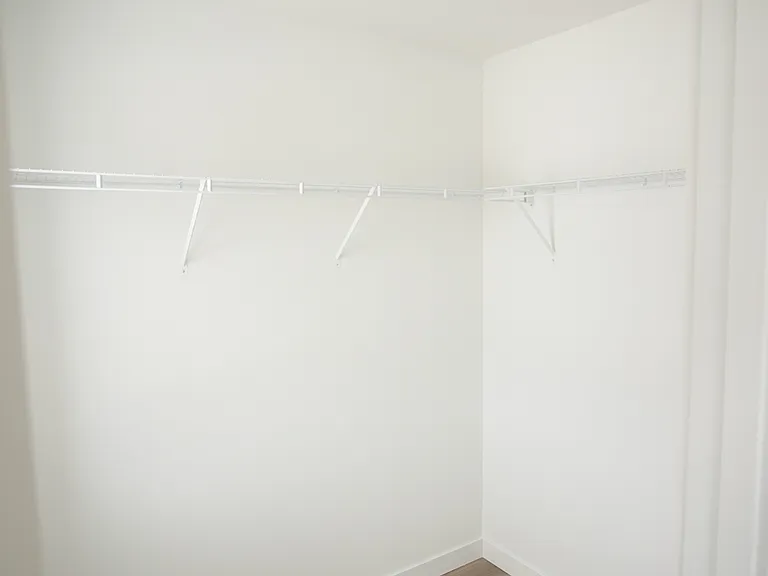 154 A Perth Ave #1 — Photo 19