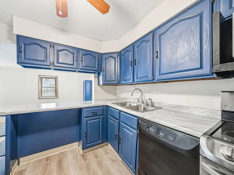 3034 Forge Dr — Photo 52