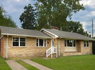 19 Moss Ave, Hampton, VA 23669