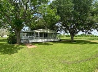 9202 N Fm 331 Rd, Bellville, TX 77418