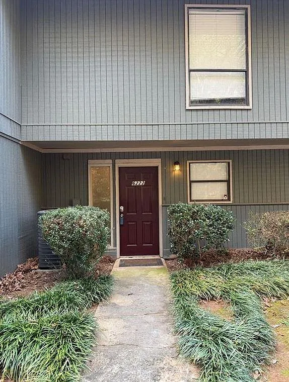 2 bed, 1.5 bath, 1190 sqft, $1,699 — Photo 1