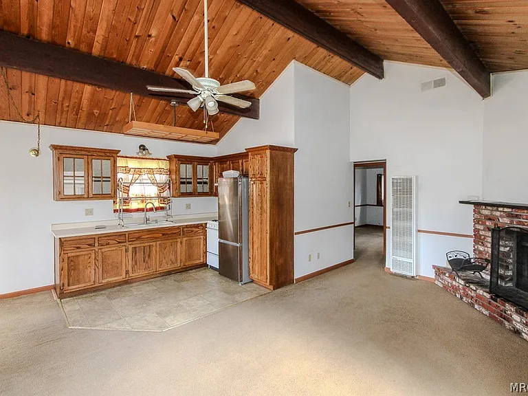 2084 8th Ln — Photo 3