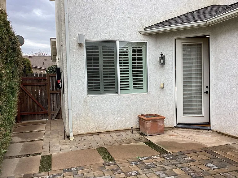 741 W Barcelona Ln — Photo 24