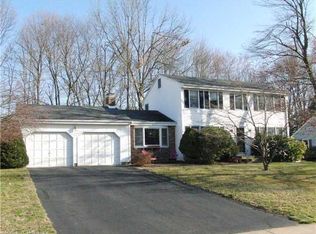 127 Saddle Hill Rd, Manchester, CT 06040
