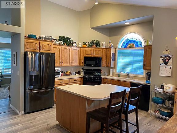 4th image of 875 Windrow Cir