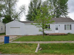 533 Dogwood Dr, Arthur, IL 61911