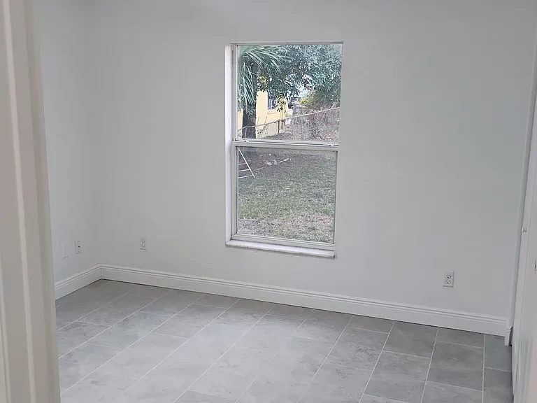 512 Fulton St — Photo 6