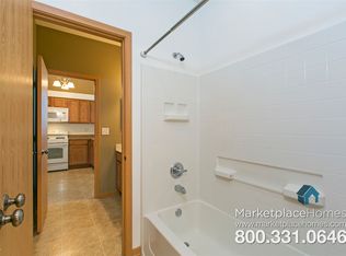 2592 Hearthstone Dr, Hampshire, IL 60140