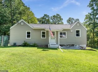 185 W Mountain Rd, Sparta, NJ 07871