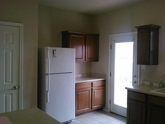 5th image of 148 Firwood N