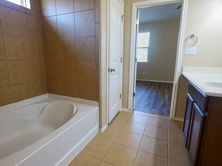17208 Bridgefarmer Blvd — Photo 14