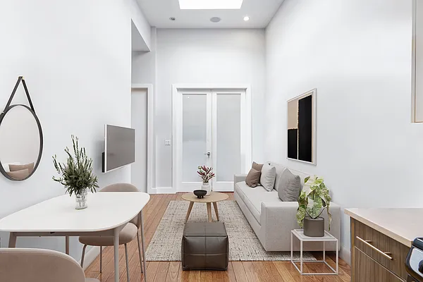 Rented by Freestone Property Group | media 9