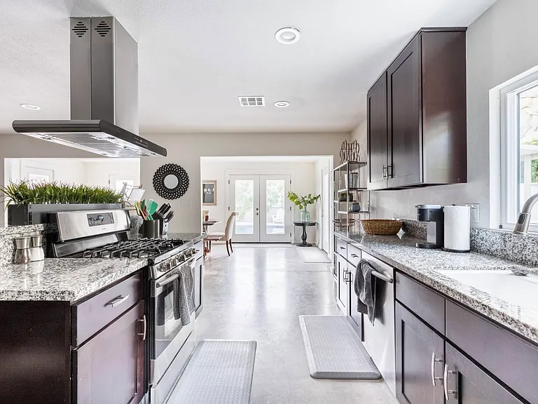78315 Crestview Ter — Photo 10