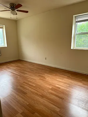 Rented by 18 REALTY | media 11