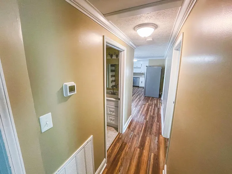 1206 Golf St — Photo 9