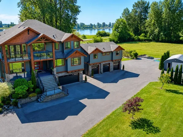 300 Laurier Ave, Pt Coquitlam, BC V3E 3G1
