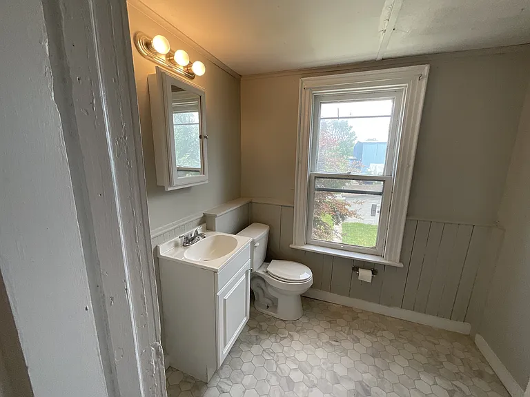 207 N Forney Ave — Photo 9