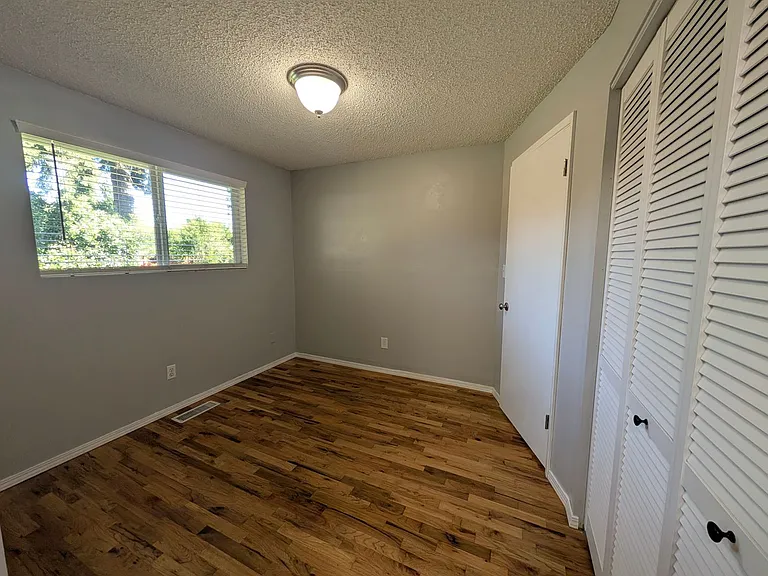 3806 Pineneedle Dr NE — Photo 18