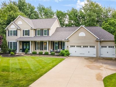 535 Parkside Dr, Avon Lake, OH, 44012