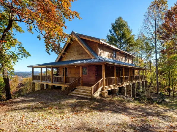 212 Jayhawk Ln, Brevard, NC 28712