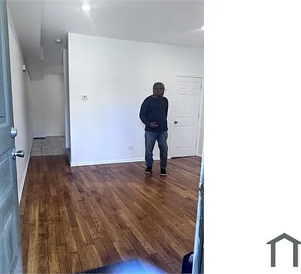 10435 S Corliss Ave — Photo 3