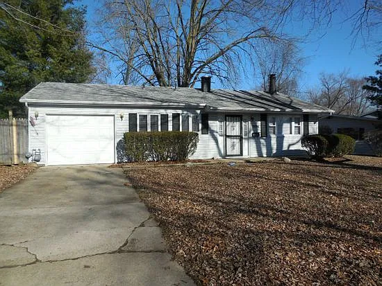 1904 E Country Squire Dr photo 1