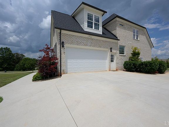 5th image of 303 Two Creek Dr Lot 26