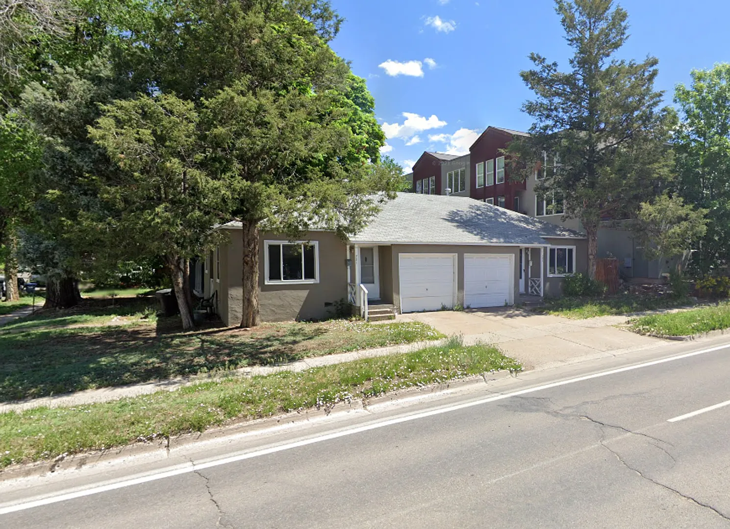 Charming 1 bedroom Duplex — Photo 1