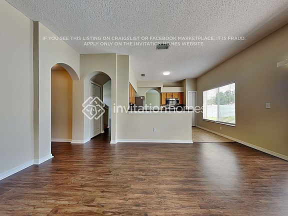 4th image of 12725 Longcrest Dr