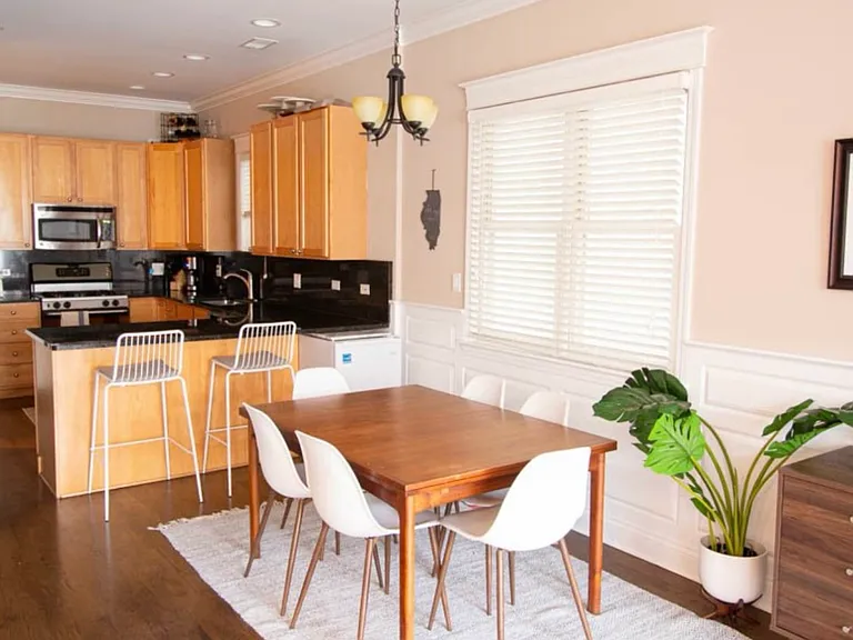 655 W Briar Pl #2 — Photo 1