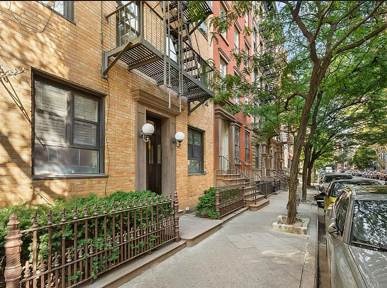 225 W 15th St #3E — Photo 8
