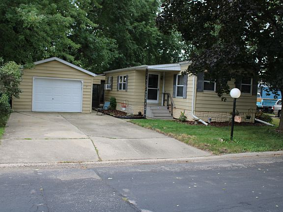 2nd image of 92 Oak Ave
