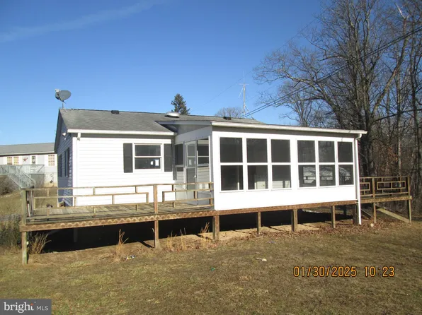 135 Mark St, Fort Ashby, WV 26719