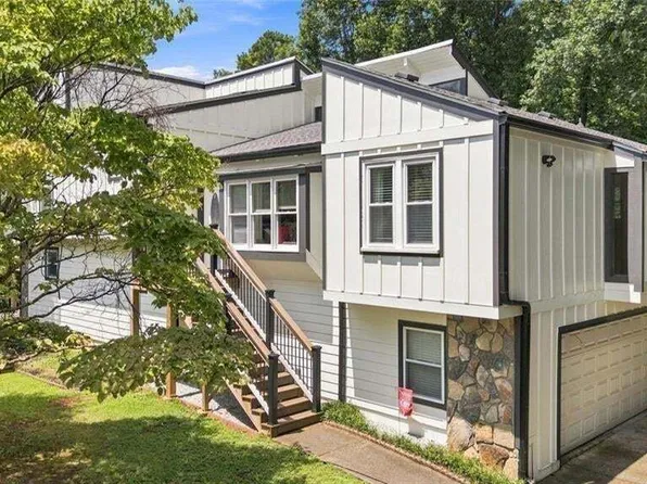 4831 Highpoint Dr NE, Marietta, GA 30066