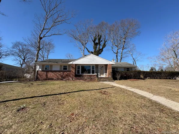 5 Leland Drive, Westhampton, NY 11977