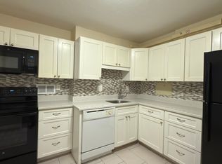 77 Monmouth St #315D, Brookline, MA 02446