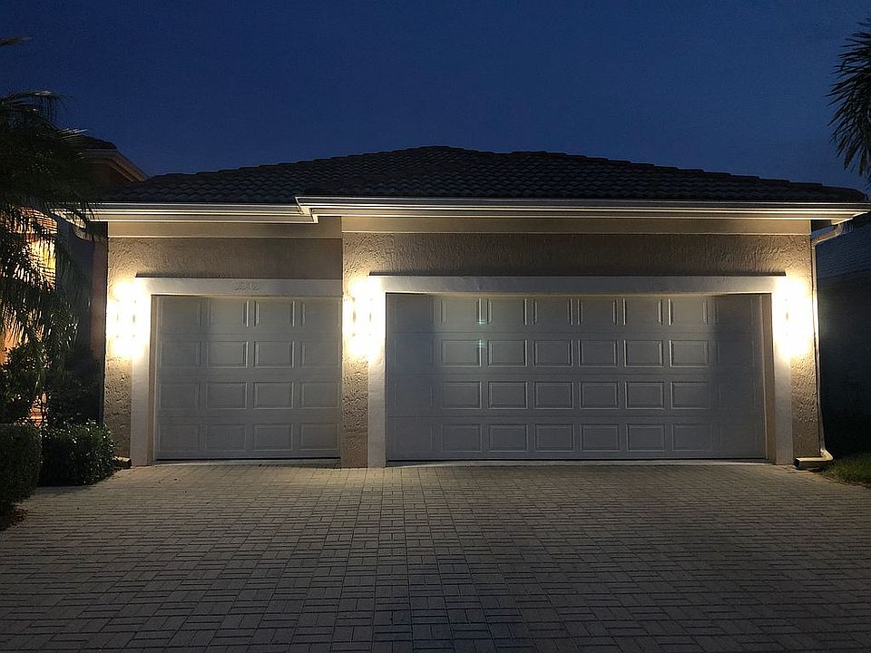 1st image of 2212 SE Montrose Ln