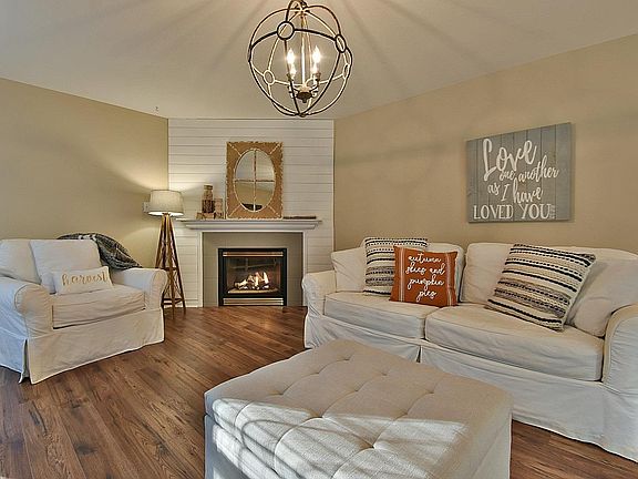 4th image of 12826 Auklet Ln