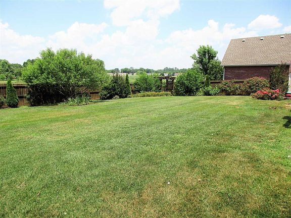 3rd image of 4225 N Woodstock Dr