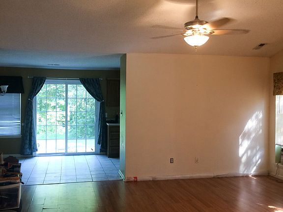 3rd image of 8626 Lockerbie Ln