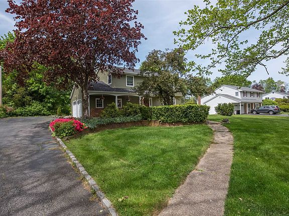 2nd image of 3 Bruce Ln