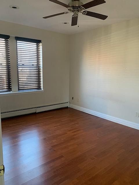 2nd image of 128 Montgomery St #4
