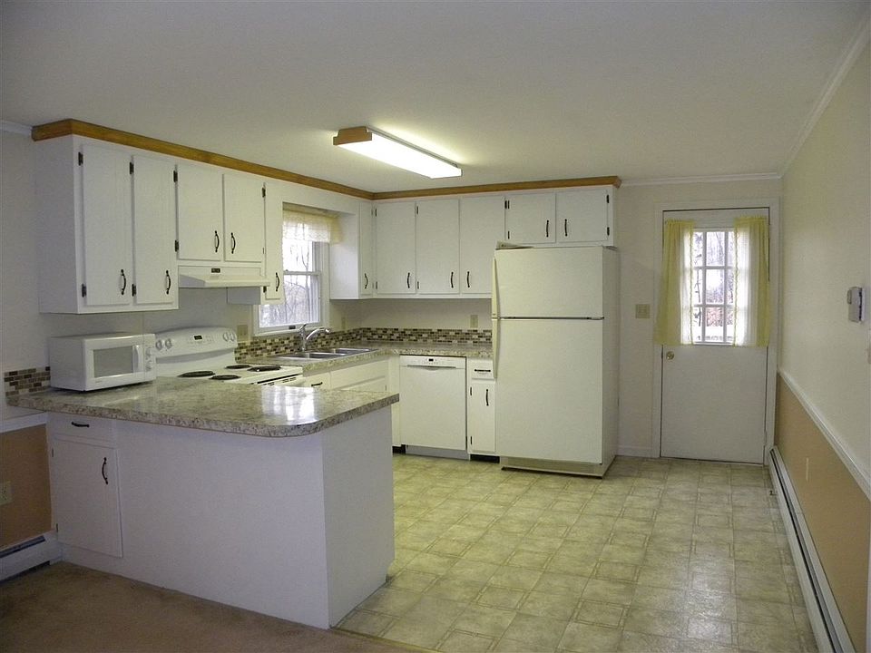 2nd image of 83 Shepard Hill Rd