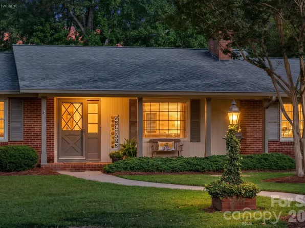 1007 Woodland St SE, Valdese, NC 28690
