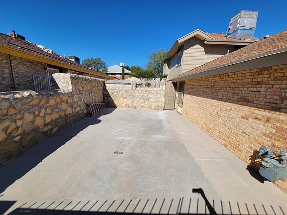 3rd image of 1419 Gene Torres Dr