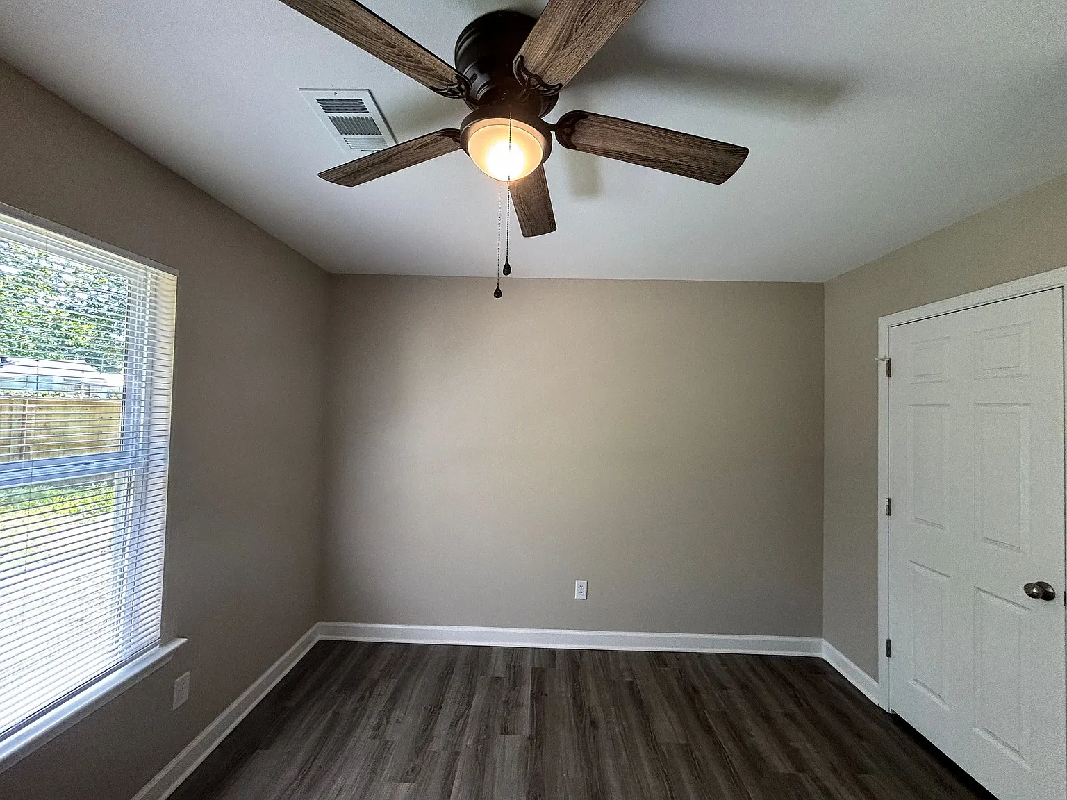 127 Galloway Cir — Photo 4